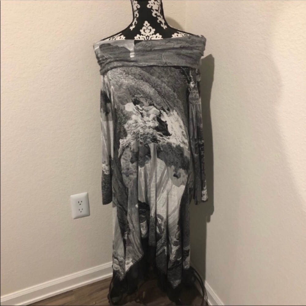 Cable & Gauge off shoulder dress